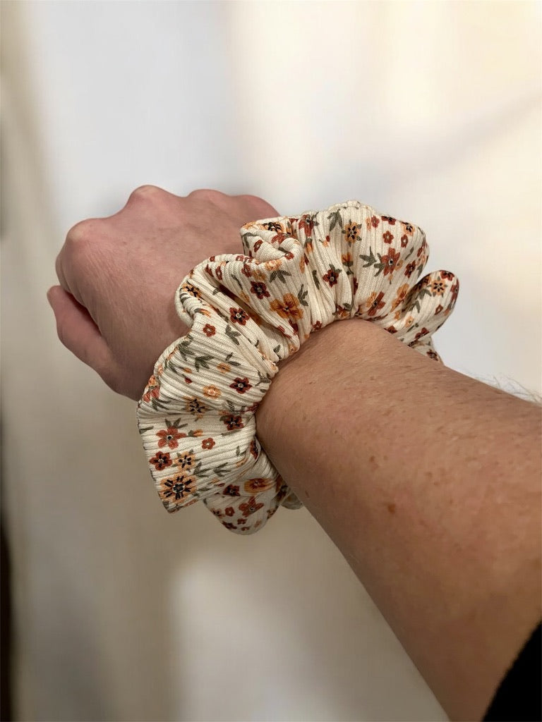 Buttercup Floral Ribbed